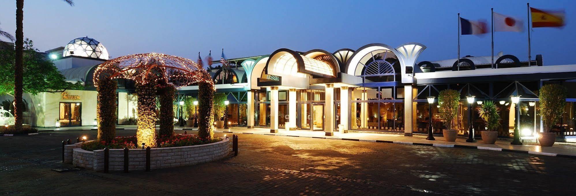 Jaz Pyramids Resort Kafr Ghatati Luaran gambar